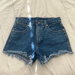 Wrangler shorts!! ✨